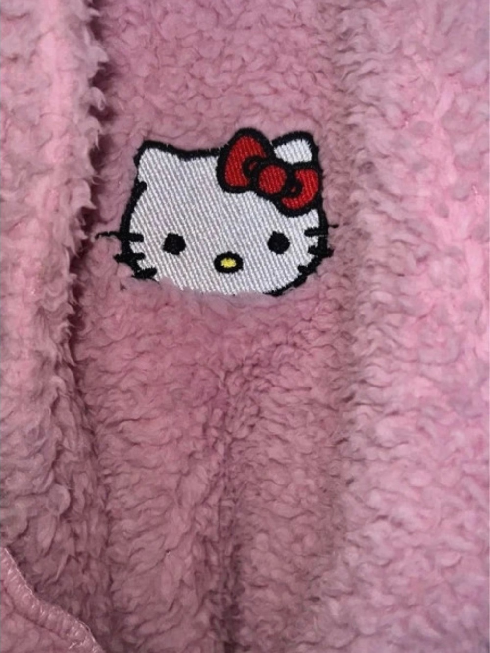Hello Kitty Sherpa Robe Adult - Picture 3 of 5